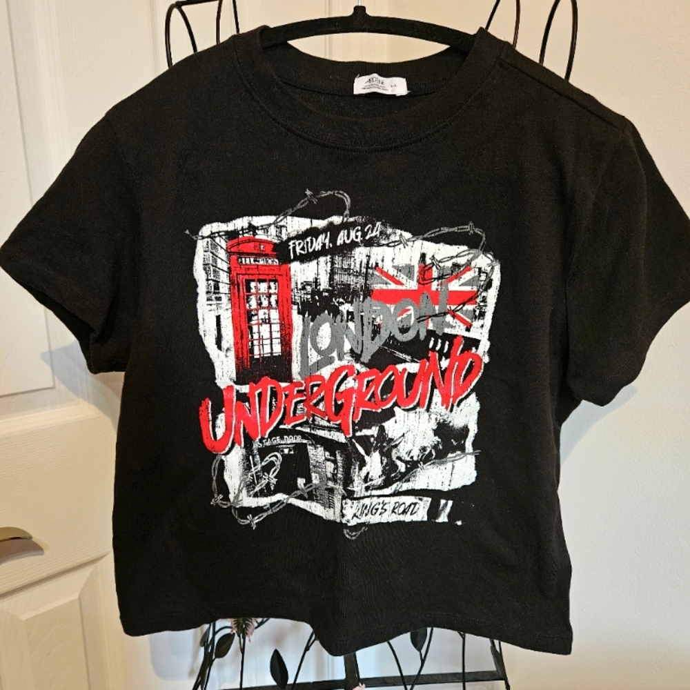 Graphic crop top‎